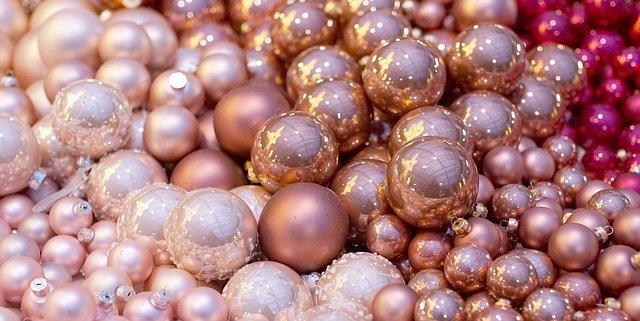 christmas-balls-2995437_640